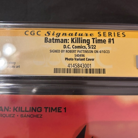 Robert Pattison, CGC, comic book signed for Batman “the killing time graded, 9.8 - Picture 9 of 10